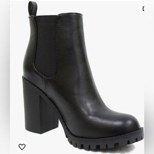 Women’s Soda Black Boots Size 8.5